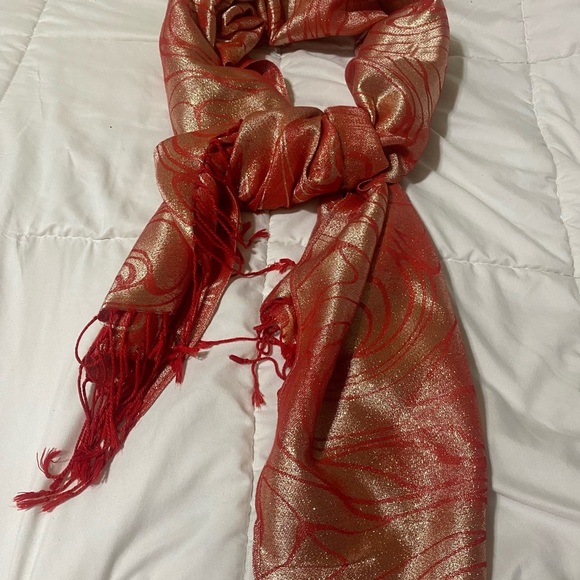 Elegant Red and Gold Scarf - Picture 6 of 6